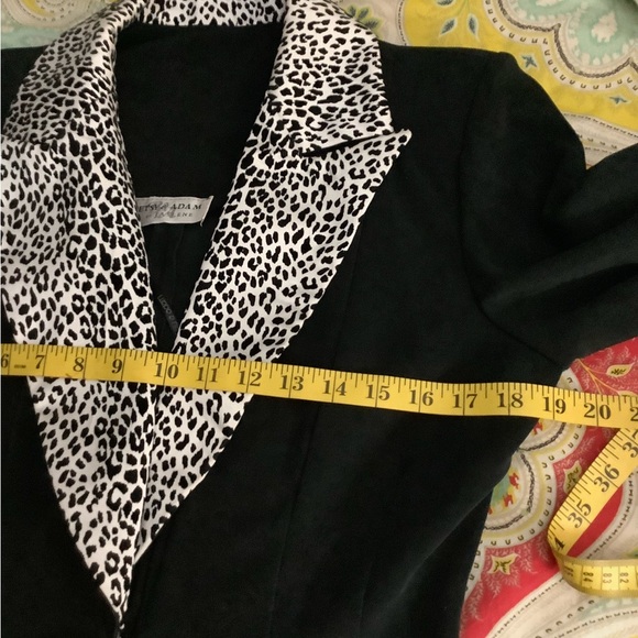 BETSY & ADAM JACKET WITH BLACK &  WHITE LEOPARD COLLAR & CUFFS.BROACH CLOSURE‎ . - Picture 14 of 16